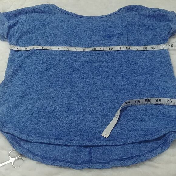 Abercrombie & Fitch M Blue Short Rolled Sleeve Low Back Top - Picture 5 of 9